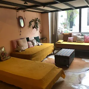 Le Chill De Zoe Et La Petite Boheme , Marsiglia Francia